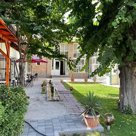 Hotel Eco House Osch Exterior foto
